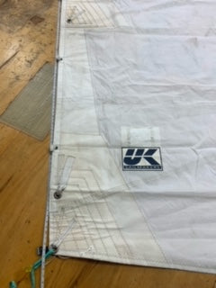 Main - UK Sail Makers - $600.00 - (Sku=0015, LU=40.34', LE=42.66', FT=13,5', LP=13.55')