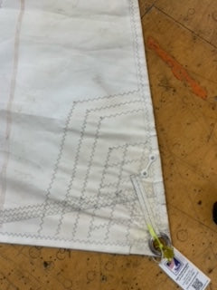 Main - UK Sail Makers - $600.00 - (Sku=0015, LU=40.34', LE=42.66', FT=13,5', LP=13.55')