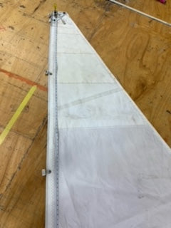 Main - UK Sail Makers - $600.00 - (Sku=0015, LU=40.34', LE=42.66', FT=13,5', LP=13.55')