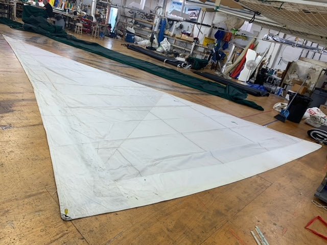 Genoa - Mack Sails - $100.00 - (Sku=0059, LU=32.33', LE=28.4', FT=17.6', LP=15.25')